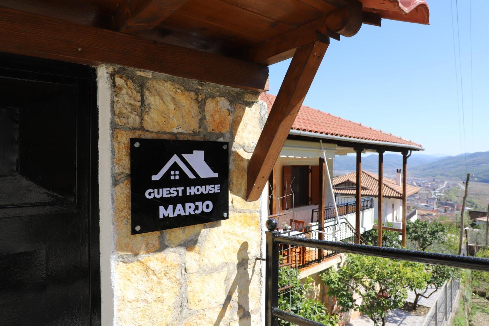 Guest House Marjo Berat Buitenkant foto
