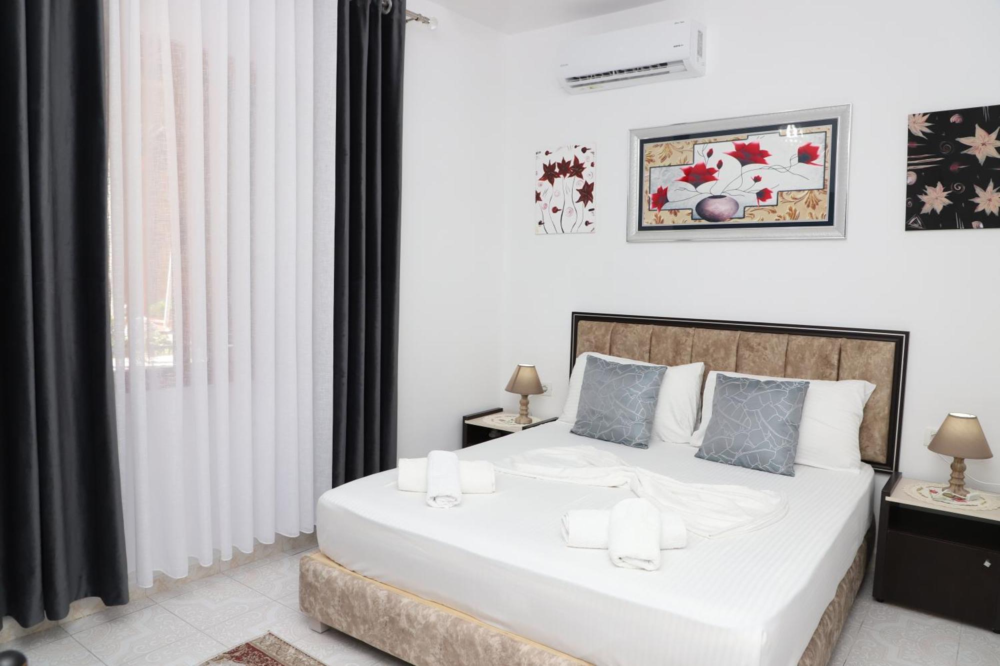 Guest House Marjo Berat Buitenkant foto