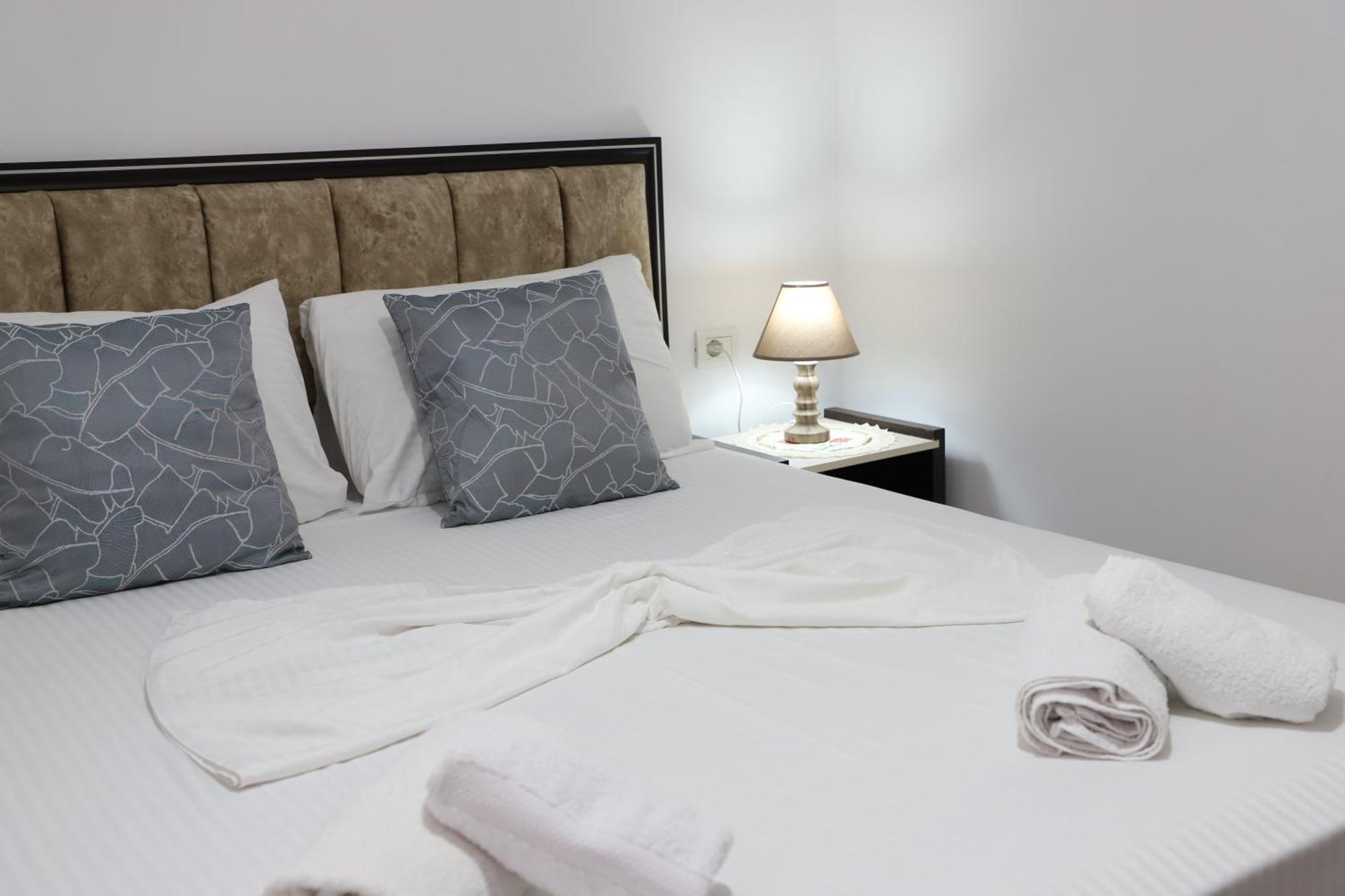Guest House Marjo Berat Buitenkant foto