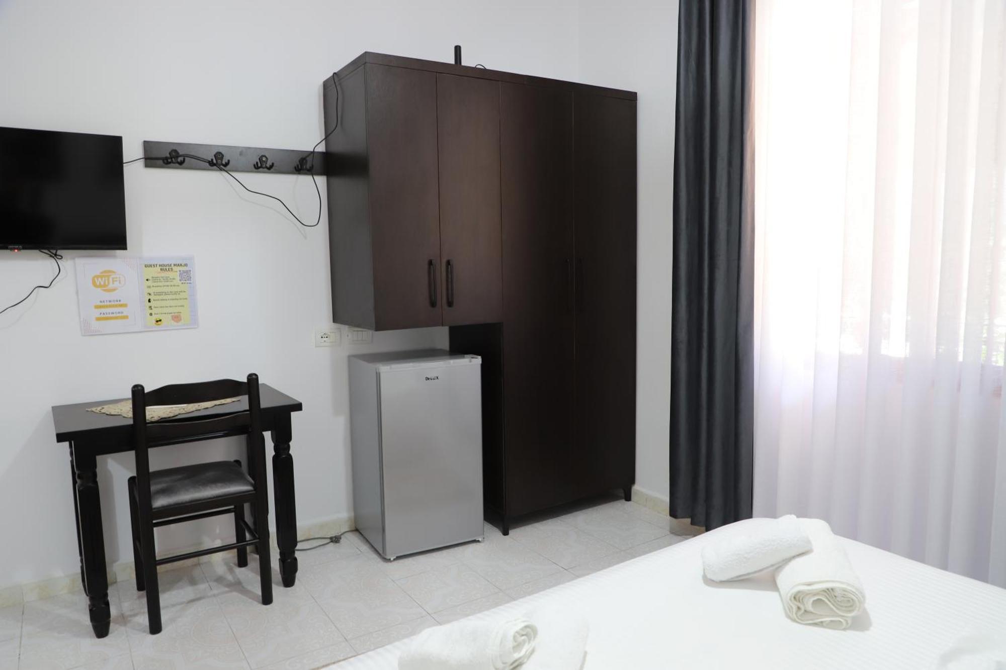 Guest House Marjo Berat Buitenkant foto