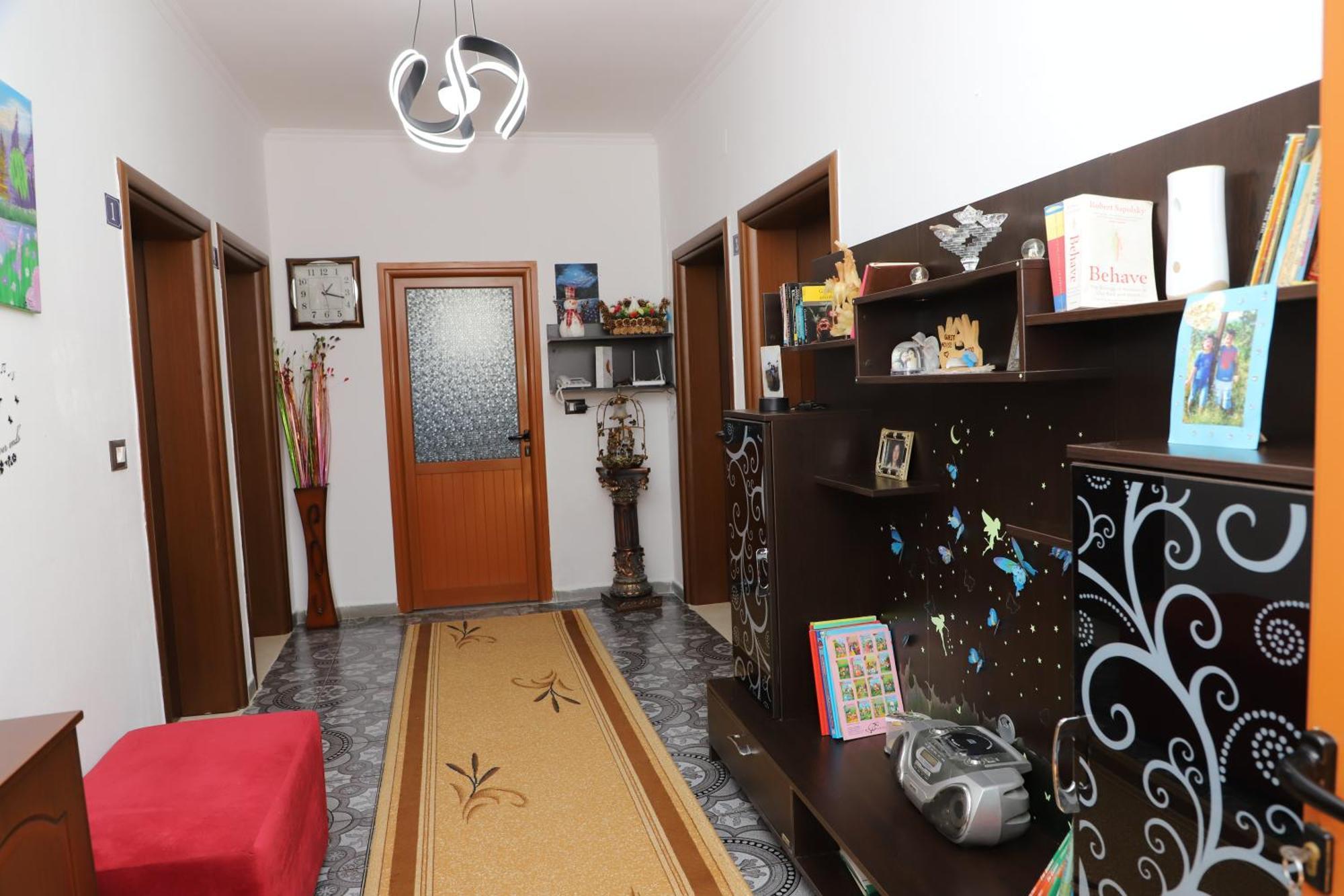 Guest House Marjo Berat Buitenkant foto
